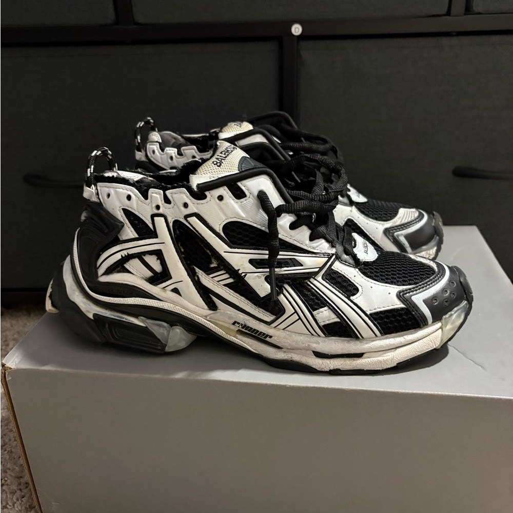 Balenciaga Runners (Black & White) Size:41